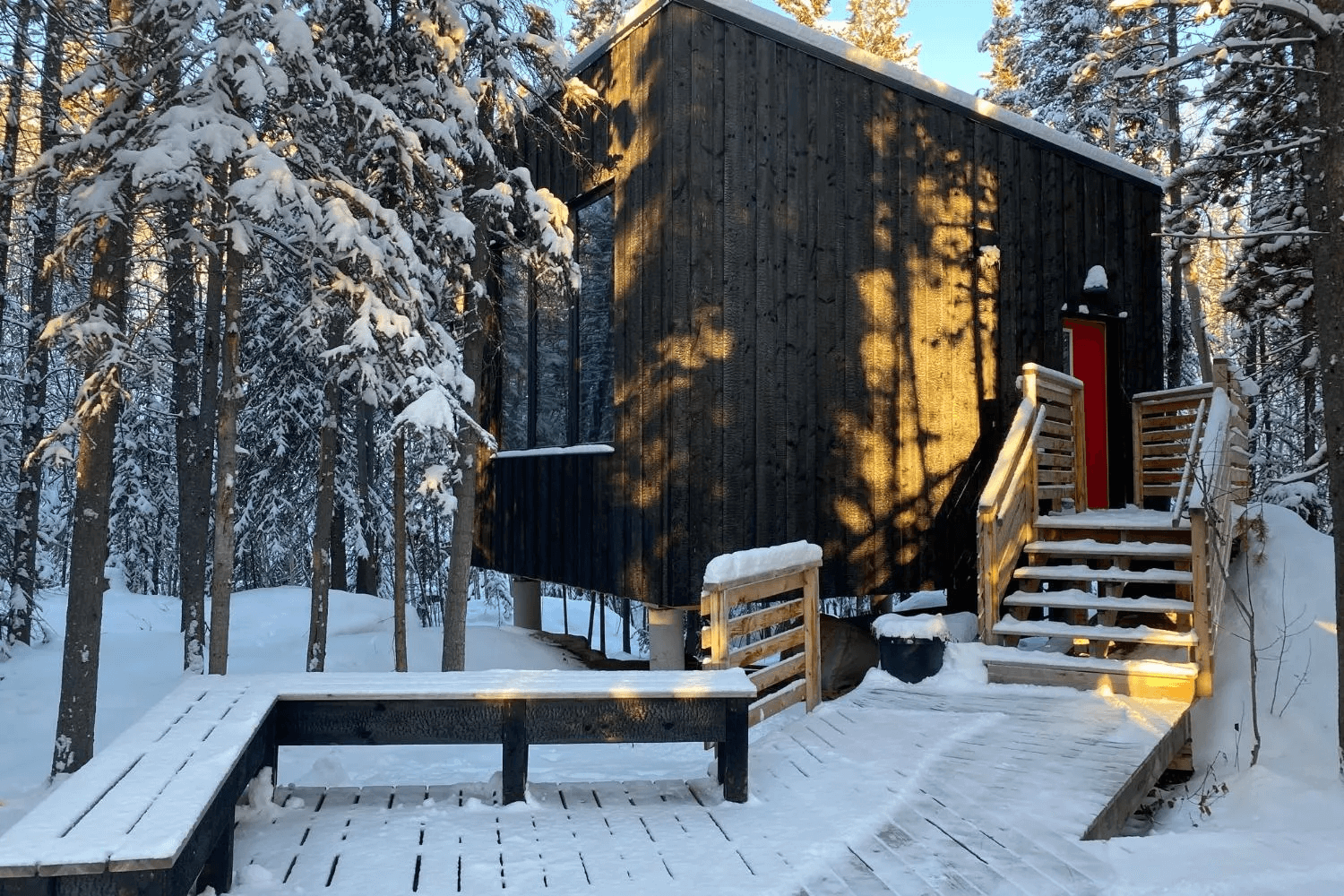 Winter Getaways in the Yukon: Cabins, Lodges & Aurora Experiences